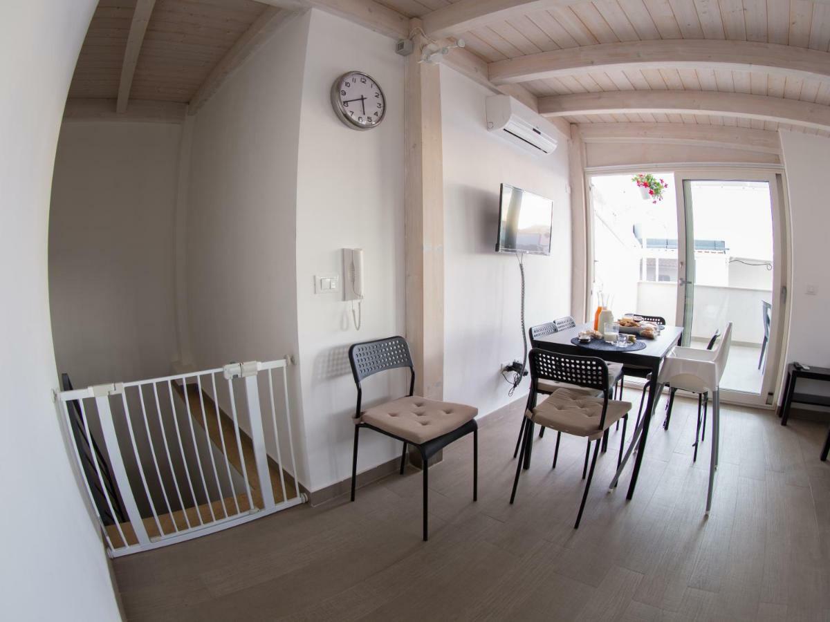 Le Amiche 2 Apartment Марина ди Рагуса Екстериор снимка