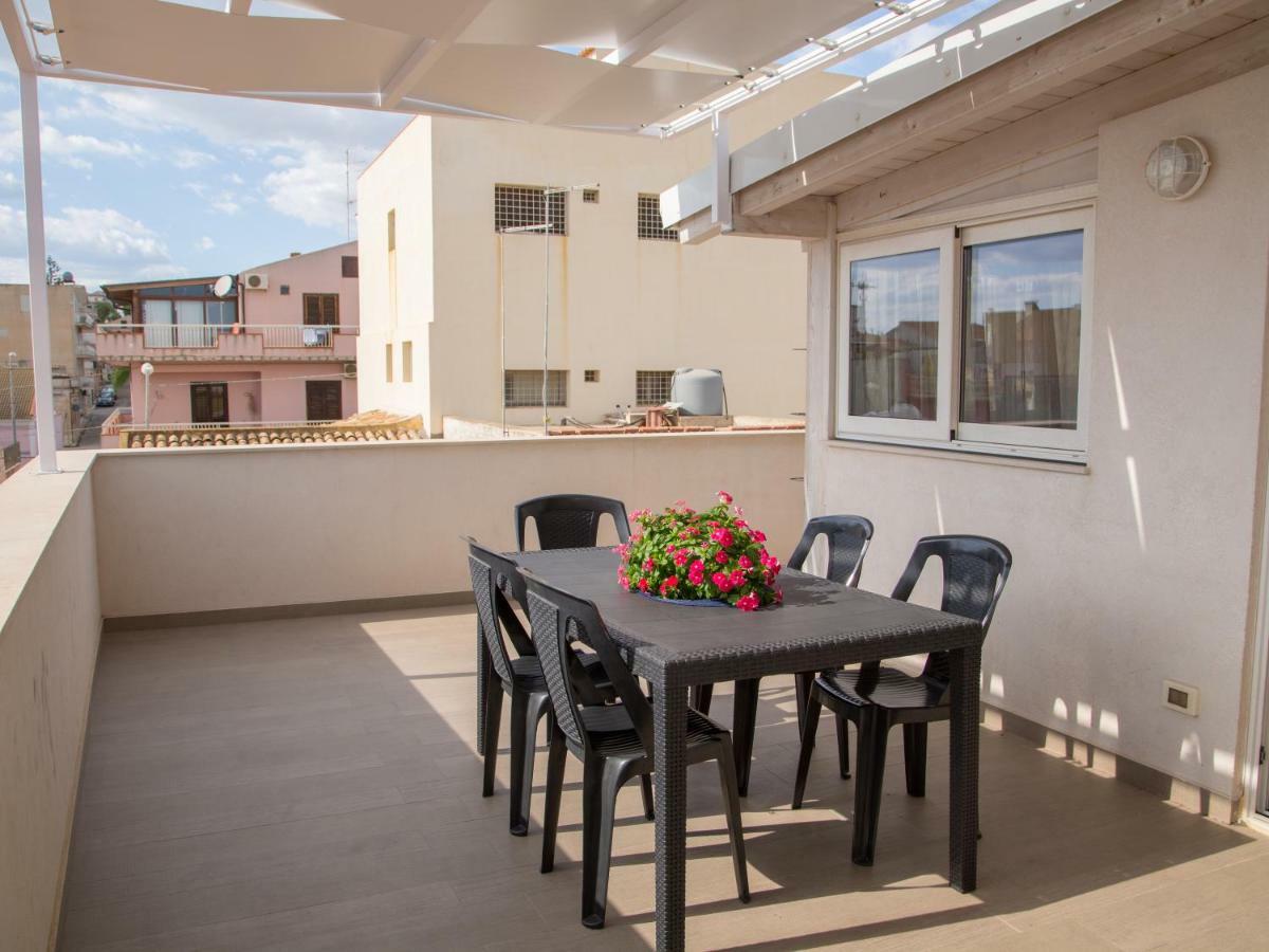 Le Amiche 2 Apartment Марина ди Рагуса Екстериор снимка