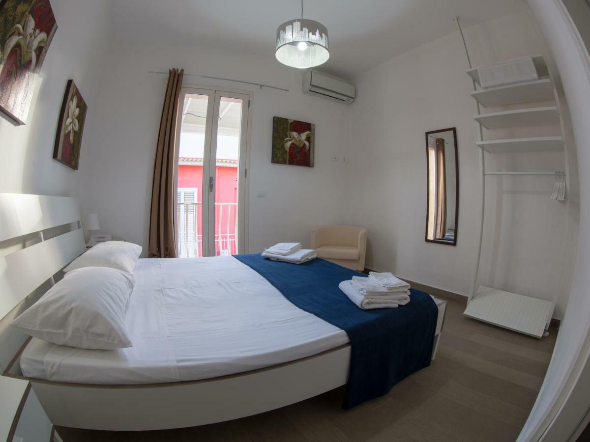 Le Amiche 2 Apartment Марина ди Рагуса Екстериор снимка